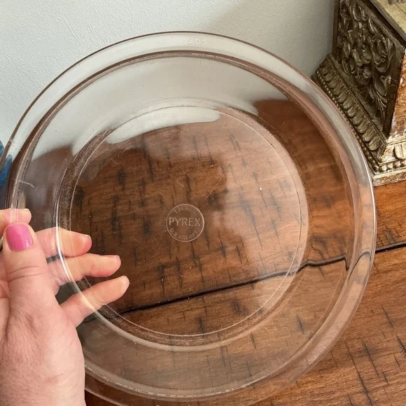 Vintage Pyrex Baking Set - Picture 5 of 9